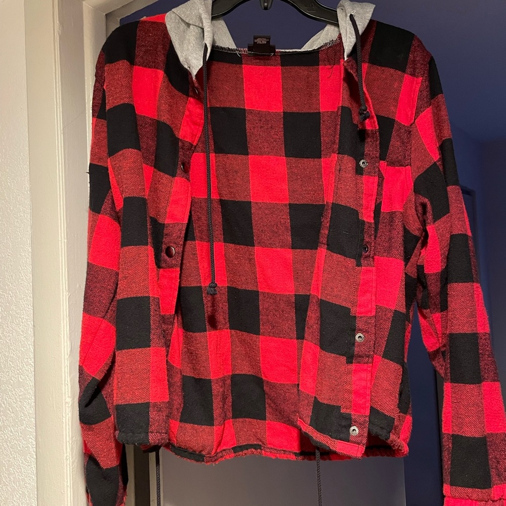 plaid button up shirt it’s a large, string bottom to make cropped